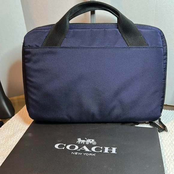 iPad Coach bag - Picture 2 of 11